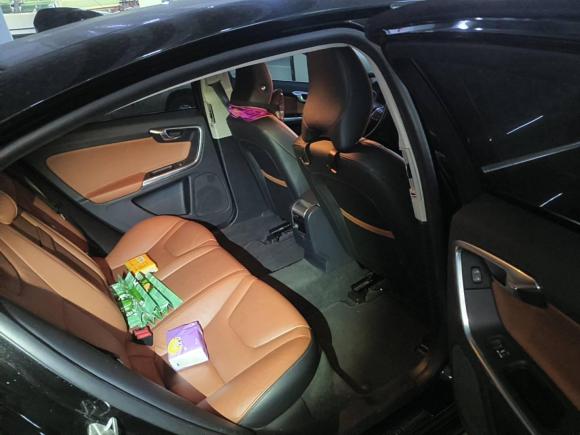 [杭州·浙A] 二手沃尔沃沃尔沃S602016款 S60L T4 智远版