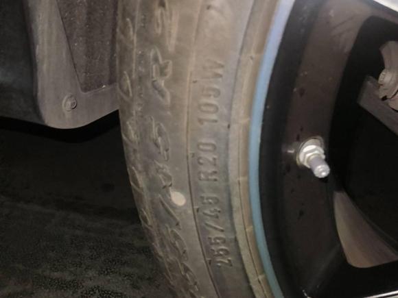 [上海·沪F] 二手奔驰奔驰GLC2022款 改款 GLC 300 L 4MATIC 动感型臻藏版