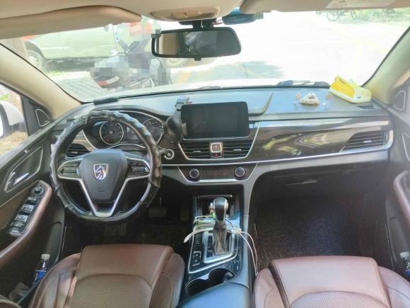 [上海·苏A] 二手宝骏宝骏5602017款 1.5T DCT尊享型