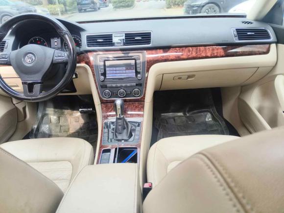 [上海·沪C] 二手大众帕萨特2011款 2.0TSI DSG御尊版