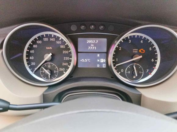 [上海·沪B] 二手奔驰奔驰R级2017款 R 320 4MATIC 商务型臻藏版