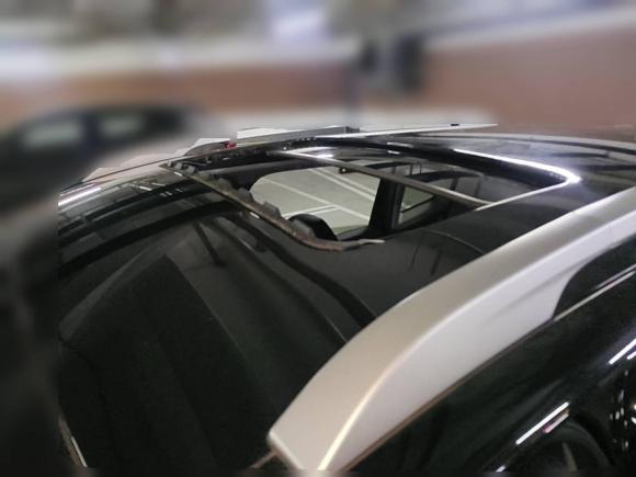 [上海·沪A] 二手标致标致30082013款 2.0L 自动潮流版