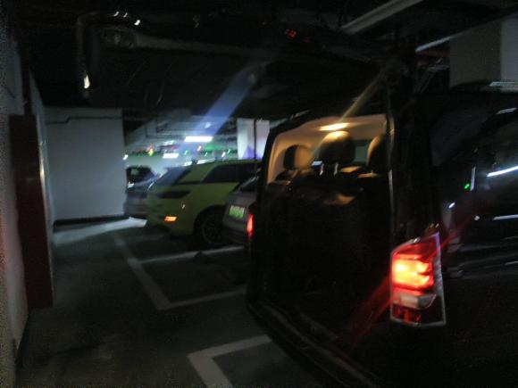 [上海·沪J] 二手奔驰威霆2021款 2.0T 精英版 9座