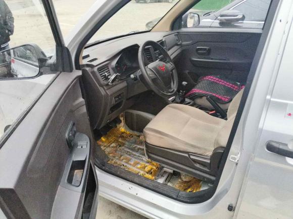 [无锡·鲁N] 二手五菱汽车五菱宏光V2022款 1.5L劲取版封窗车电动助力LAR