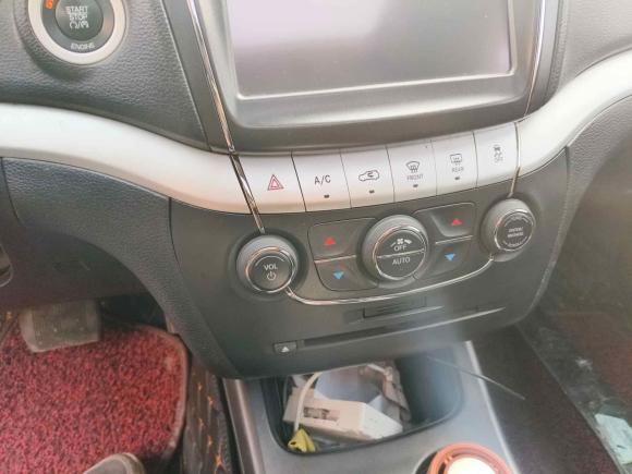 [成都·川A] 二手道奇酷威2013款 2.4L 两驱尊尚版