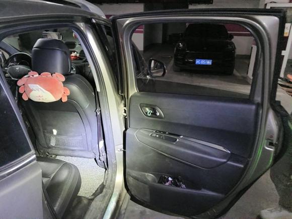 [上海·沪C] 二手标致标致30082015款 2.0L 自动潮流版