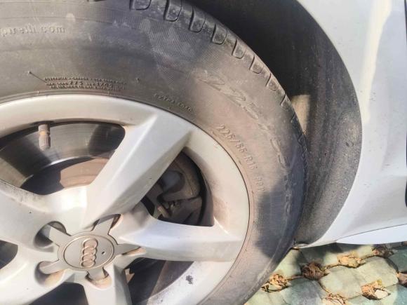 [苏州·苏E] 二手奥迪奥迪A4L2013款 35 TFSI 自动标准型