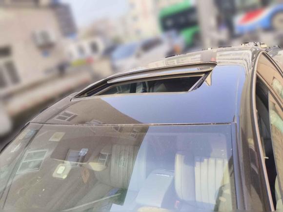 [青岛·鲁P] 二手大众辉腾2011款 3.6L V6 5座加长舒适版