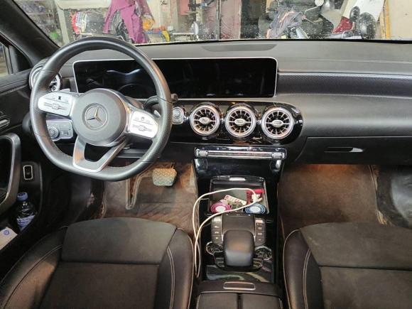 [南昌·赣A] 二手奔驰奔驰A级2020款 改款 A 200 L 运动轿车时尚型