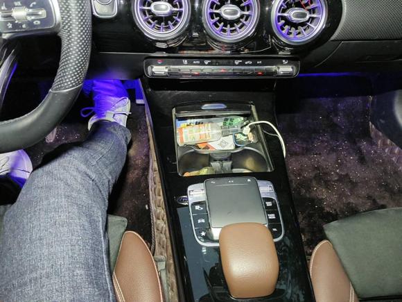 [合肥·皖A] 二手奔驰奔驰A级2020款 A 200 L 运动轿车