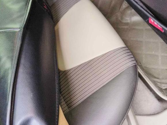 [广州·粤A] 二手福特福克斯2012款 三厢 1.6L 自动风尚型