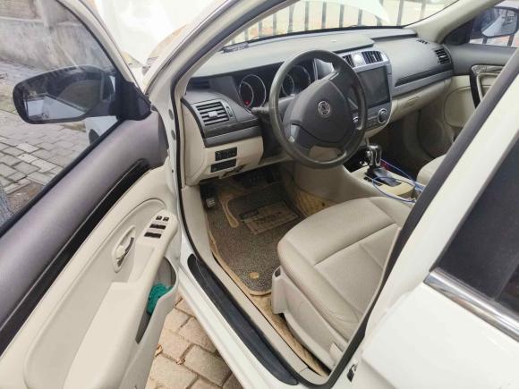 [武汉·鄂A] 二手东风风神东风风神A602016款 1.6L 自动豪华型