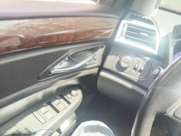 [上海·沪G] 二手凯迪拉克凯迪拉克SRX2012款 3.0L 精英型