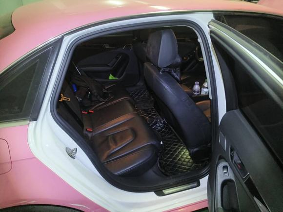 [深圳·粤B] 二手奥迪奥迪A4L2015款 35 TFSI 自动舒适型