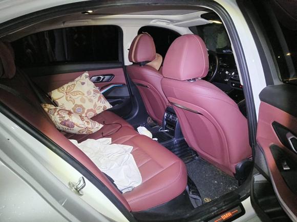 [上海·沪A] 二手宝马宝马i32022款 eDrive 35 L