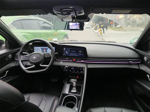 [成都·川A] 二手现代伊兰特2022款 1.5L CVT 20周年纪念款