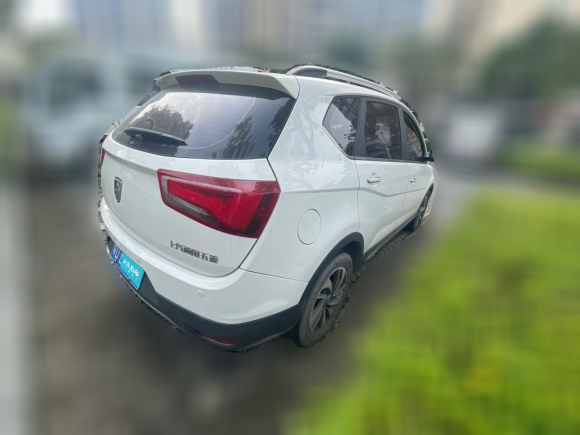 [广州·粤D] 二手宝骏宝骏5602016款 1.8L iAMT豪华型