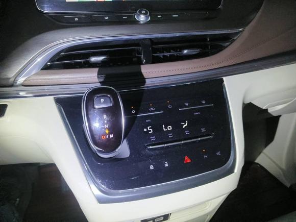 [上海·沪B] 二手别克别克GL82022款 陆上公务舱 652T 尊贵型