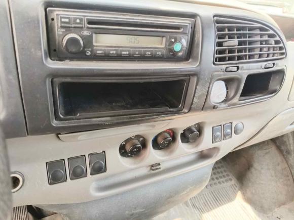 [常州·苏D] 二手福特经典全顺2013款 2.8T柴油冰白物流车长轴中顶JX493ZLQ4