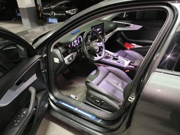 [无锡·苏B] 二手奥迪奥迪A4L2022款 40 TFSI 豪华动感型