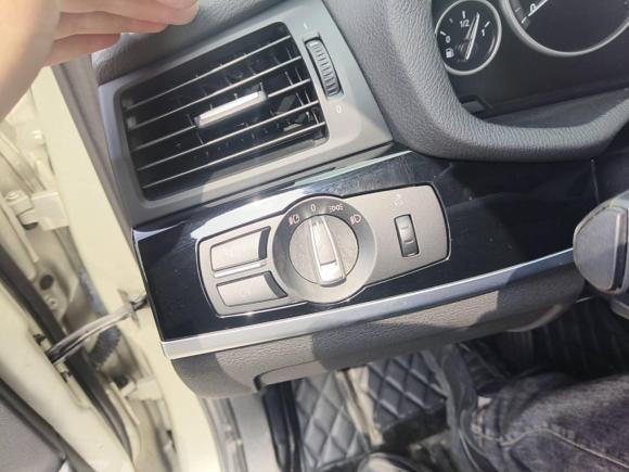[上海·沪B] 二手宝马宝马X32014款 xDrive20i X设计套装
