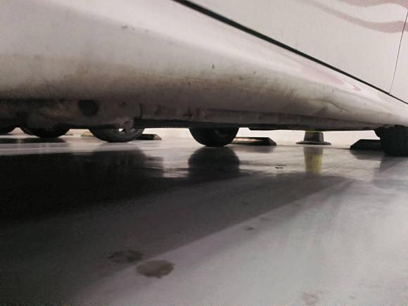 [南京·苏A] 二手标致标致5082011款 2.3L 自动旗舰版