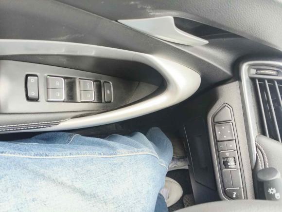 [杭州·浙B] 二手宝骏宝骏5302020款 1.5T CVT尊贵互联型 6座