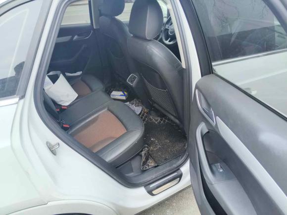 [济南·鲁A] 二手奥迪奥迪Q32018款 30周年年型 30 TFSI 时尚型