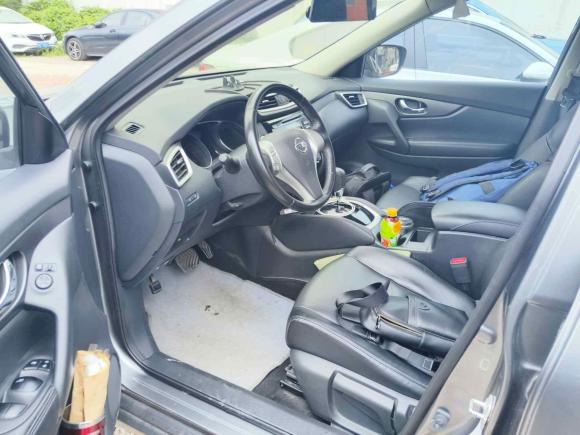 [上海·沪H] 二手日产奇骏2015款 2.0L CVT舒适MAX版 2WD