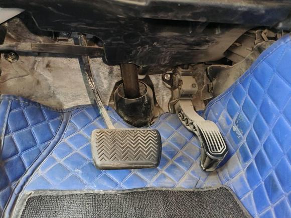 [济南·鲁A] 二手丰田卡罗拉双擎E+2019款 1.8L E-CVT先锋版