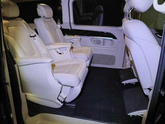 [上海·沪B] 二手奔驰奔驰V级2016款 V 260 L 尊贵加长版