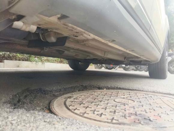 [武汉·鄂A] 二手一汽森雅R72017款 1.6L 自动智能型