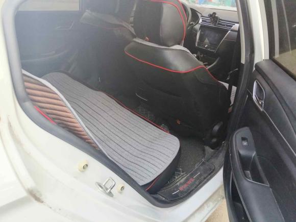 [济南·鲁A] 二手荣威荣威i52020款 1.5L 手动4G互联领豪版