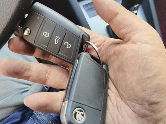 [上海·沪C] 二手斯柯达明锐2020款 1.5L 自动智行舒适版