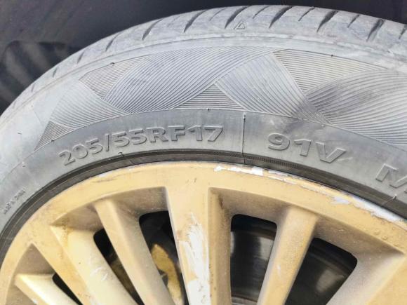 [台州·浙J] 二手宝马宝马2系旅行车2014款 220i 豪华设计套装