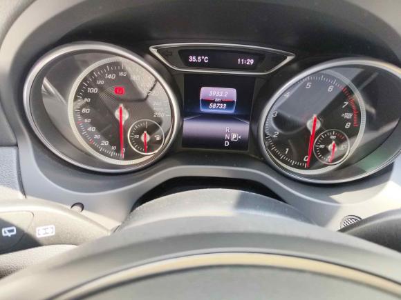 [上海·沪C] 二手奔驰奔驰GLA2017款 GLA 200 动感型