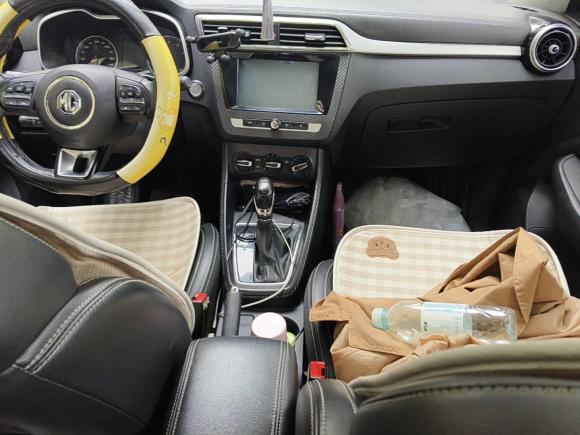 [上海·皖B] 二手名爵名爵ZS2017款 1.5L 自动豪华版