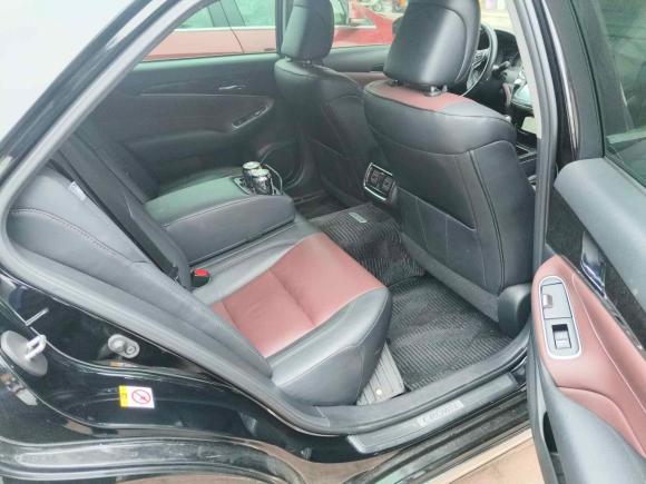 [武汉·京N] 二手丰田皇冠2018款 2.0T 运动版