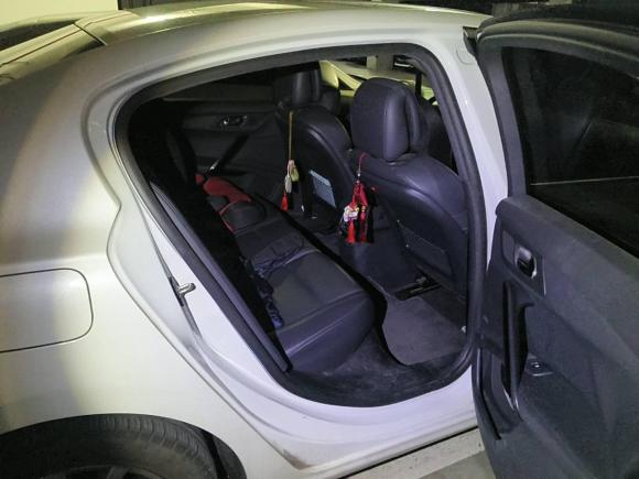 [上海·沪A] 二手标致标致5082012款 2.0L 自动豪华版