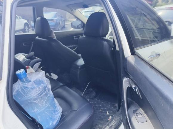 [杭州·浙A] 二手奔腾奔腾X802015款 2.0L 自动舒适周年纪念型