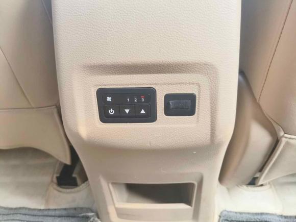 [广州·粤S] 二手宝骏宝骏7302016款 1.8L iAMT豪华型 7座