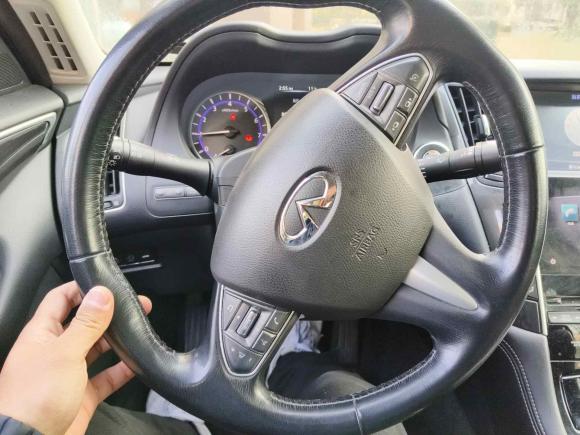 [上海·沪C] 二手英菲尼迪英菲尼迪Q502014款 2.0T 舒适版