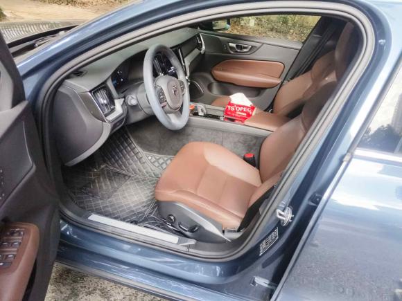 [苏州·苏U] 二手沃尔沃沃尔沃S602023款 B4 智逸豪华版