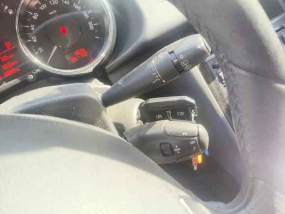 [武汉·鄂A] 二手标致标致30082013款 1.6THP 自动至尚版