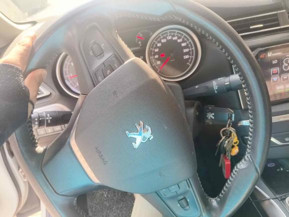 [义乌·浙G] 二手标致标致4082015款 1.2T 自动豪华版