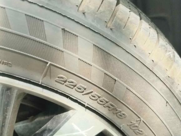 [上海·吉A] 二手三菱欧蓝德2021款 2.4L 四驱致享版 7座