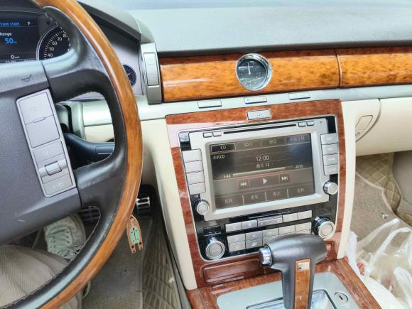 [成都·川G] 二手大众辉腾2009款 3.6L V6 5座加长舒适版