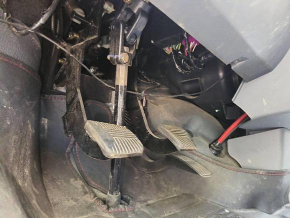 [宁波·浙B] 二手东风御风御风2021款 2.0T动力王前驱物流车长轴中顶6-9座国VI ZD20