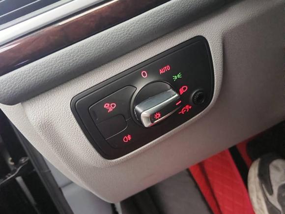 [成都·贵A] 二手奥迪奥迪A6L2012款 30 FSI 舒适型