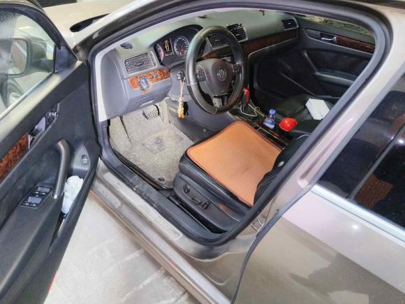 [佛山·粤E] 二手大众帕萨特2011款 1.8TSI DSG御尊版